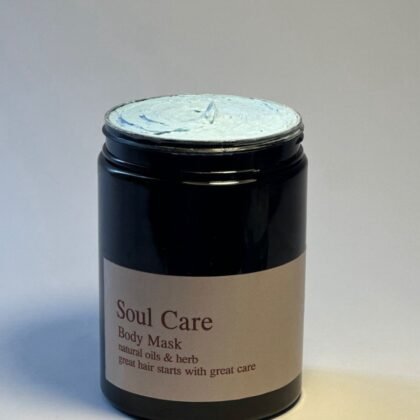 ماسك الجسم بالنيله المغربيه لتفتيح الجسم يستخدم قبل الاستحمام بساعه  مكون الأساسي النيله المغربيه  حجم ٣٥٠ مل